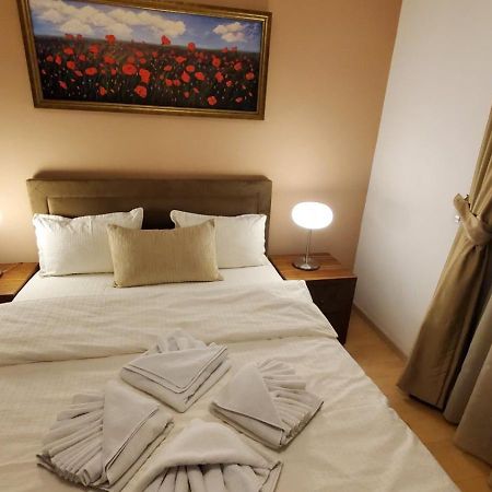 Appartamento Diva Capitol Luxury Skopje Esterno foto