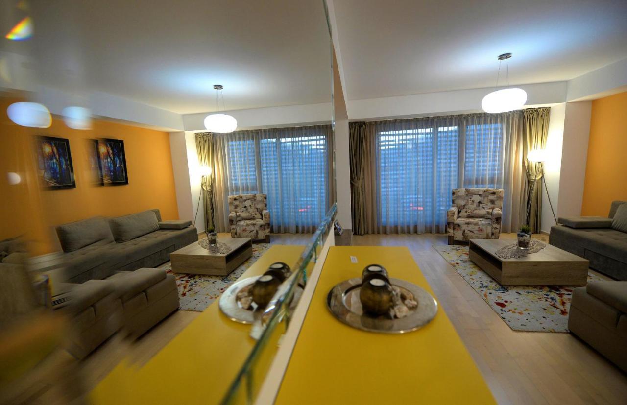 Appartamento Diva Capitol Luxury Skopje Esterno foto