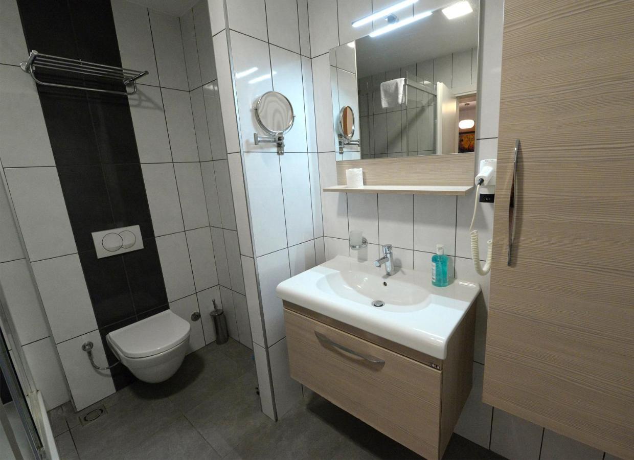 Appartamento Diva Capitol Luxury Skopje Esterno foto