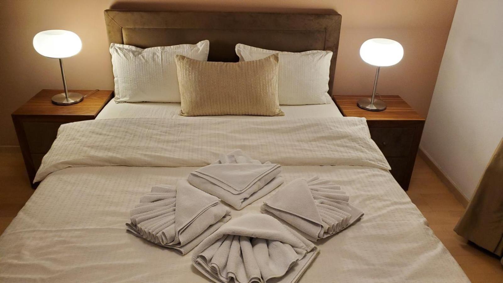 Appartamento Diva Capitol Luxury Skopje Esterno foto